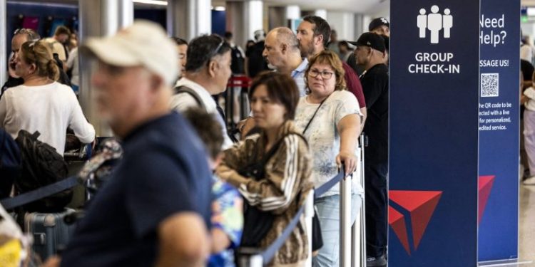 Delta cancels hundreds more flights as its recovery from global CrowdStrike-Microsoft outage lags